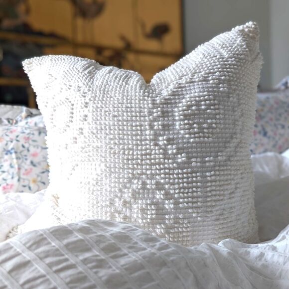 Vintage Hobnail Throw Pillow - Picture 1 of 4